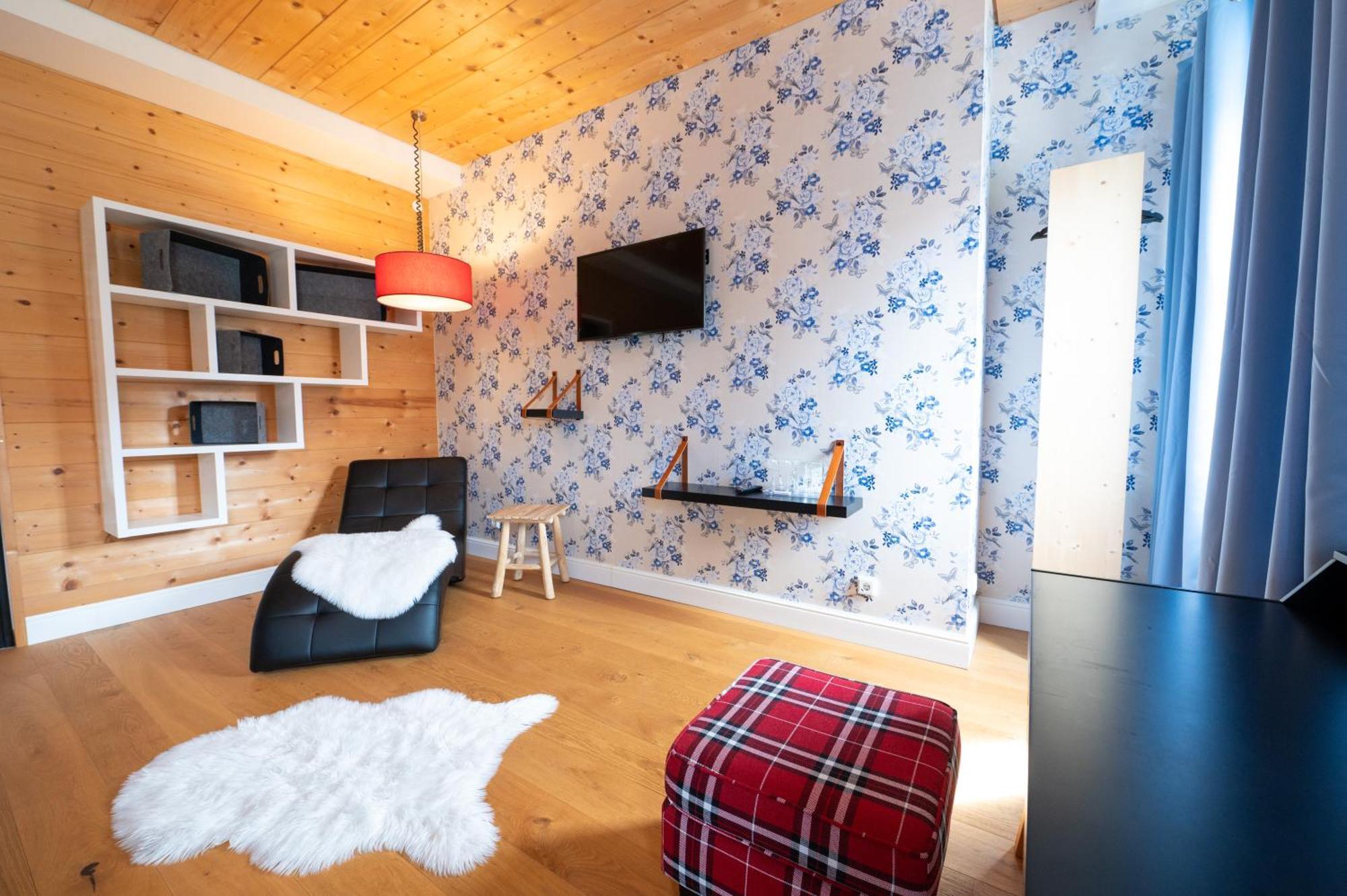 Design Alpenliebe - - - - Boutique-flair - - - - Inzell