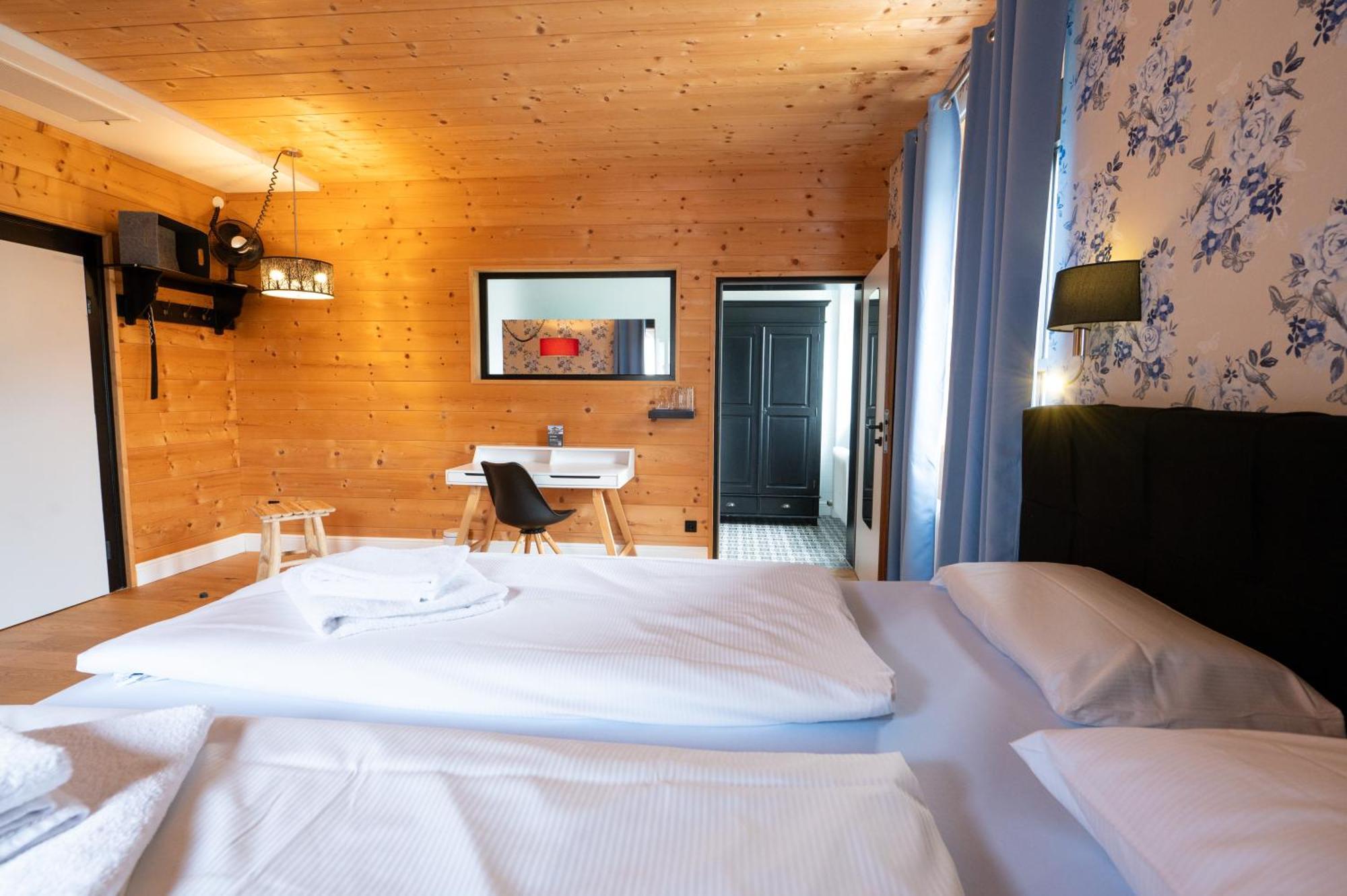 Hotel Design Alpenliebe - - - - Boutique-flair - - - - 2*