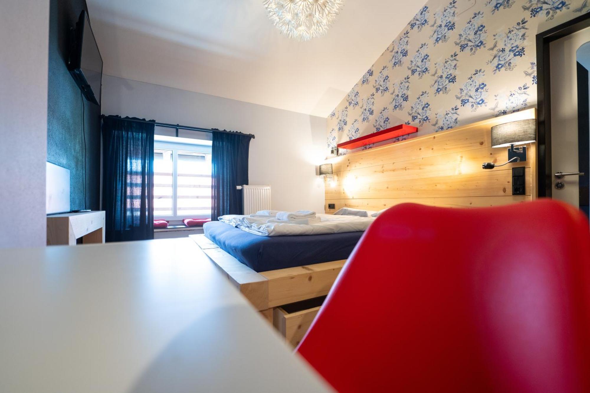 Design Alpenliebe - - - - Boutique-flair - - - - 2*