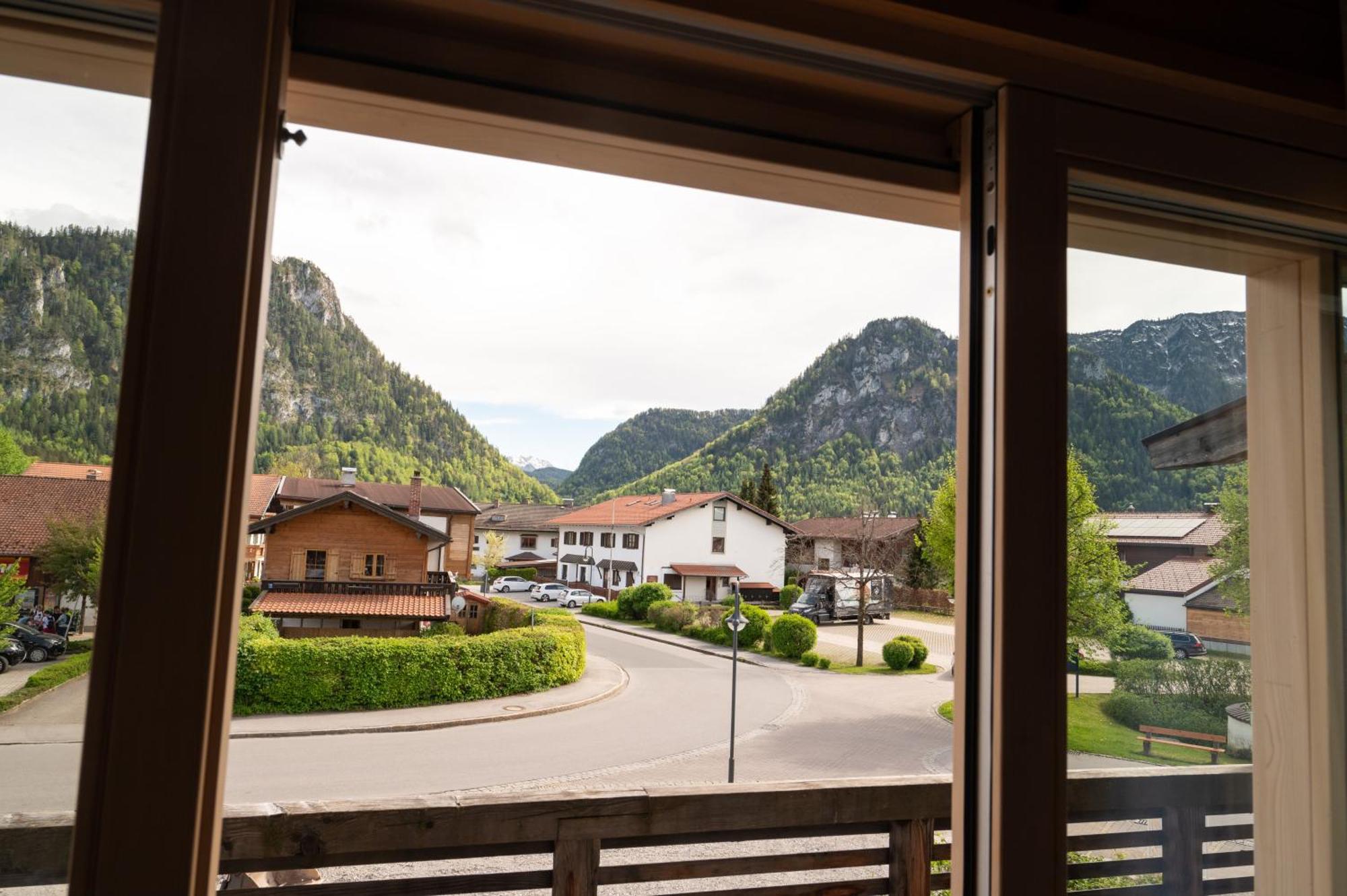 Design Alpenliebe - - - - Boutique-flair - - - - Inzell